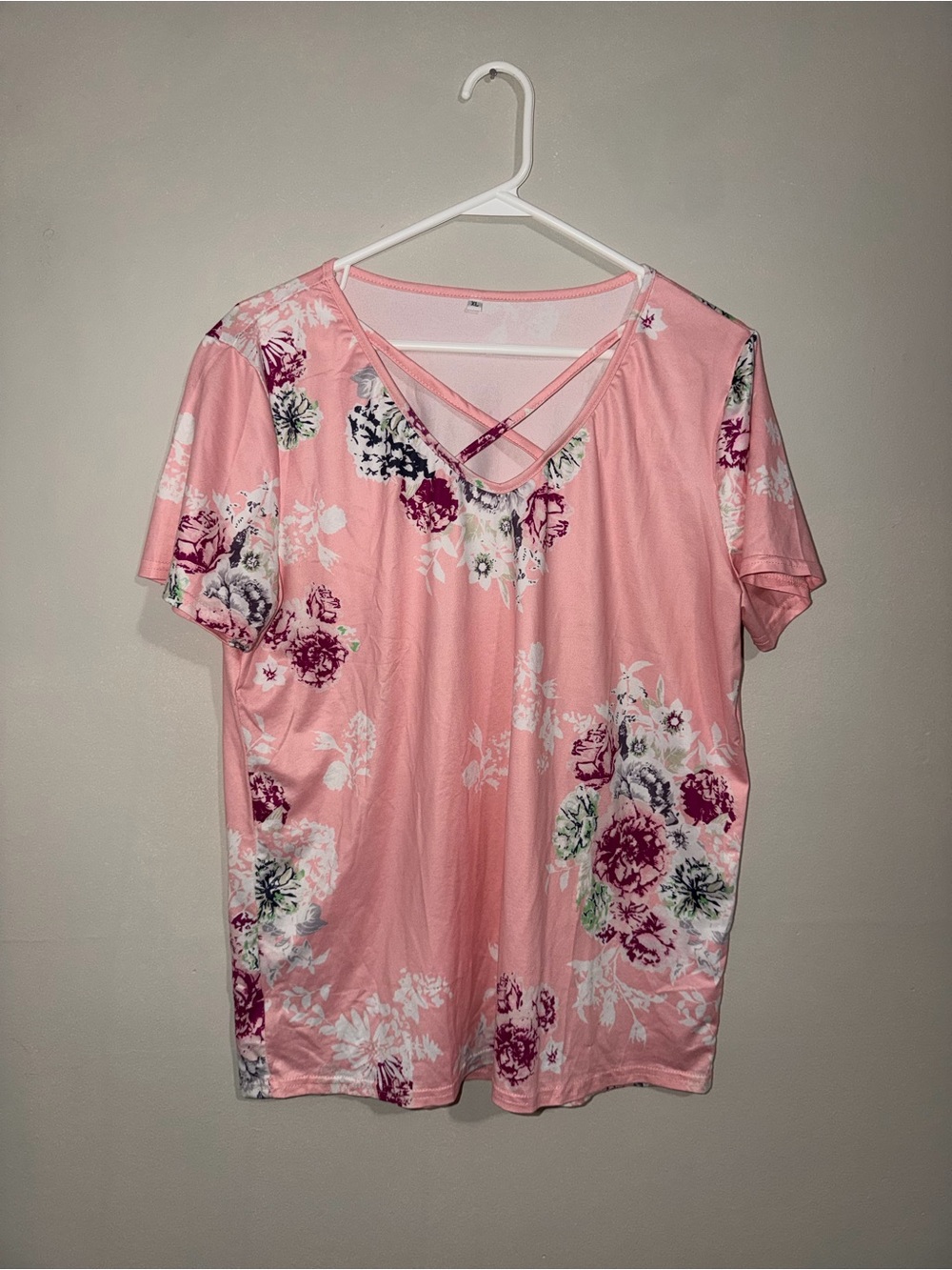 Pink Floral Crisscross V-Neck Short Sleeve Top – Size XL